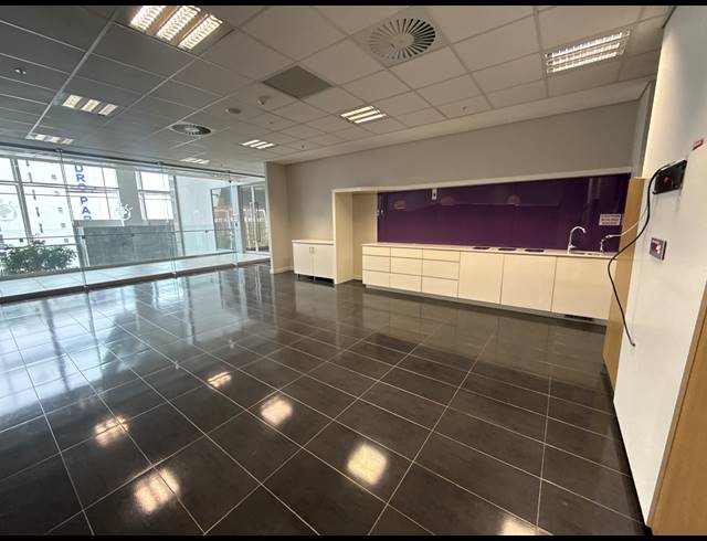 6,729M² OFFICE TO LET IN SANDTON CENTRAL